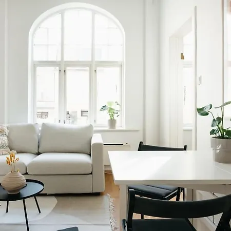 Vagen - Nest In Center Apartment